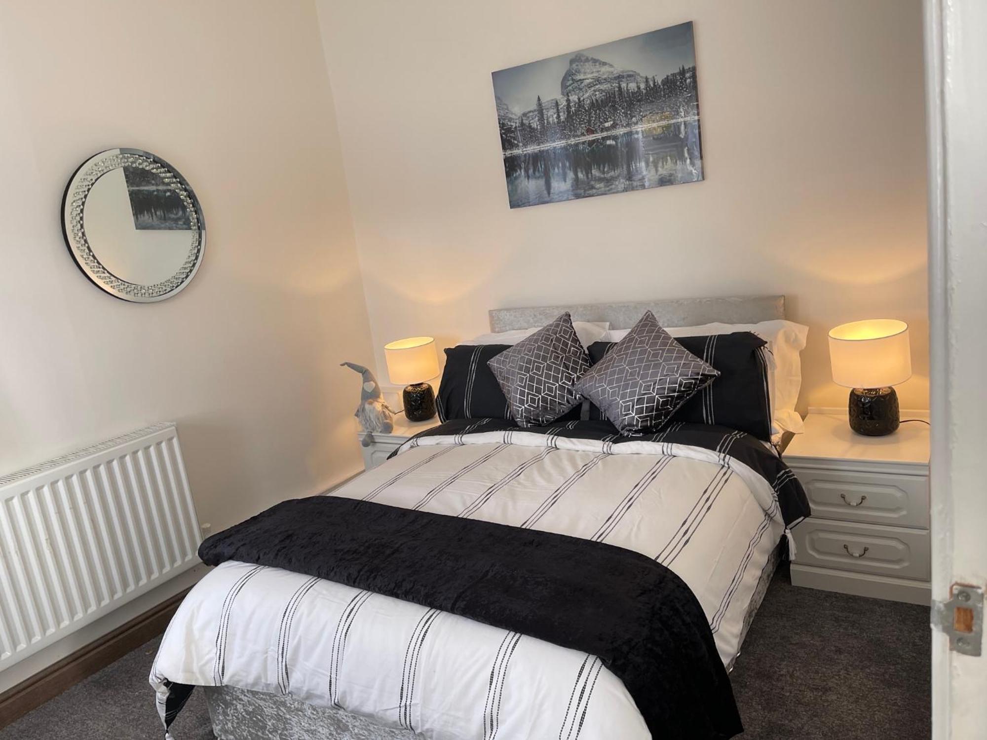 Tollgate House - Luxury Cozy Cottage - Huge Hot Tub - Alton Towers Чедл Экстерьер фото